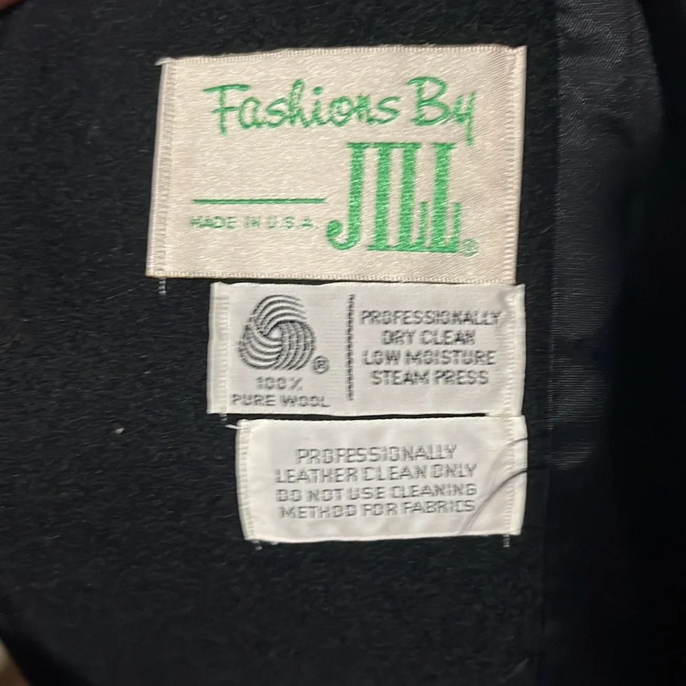 Beautiful VINTAGE black 100% wool with leather trim - Picture 3 of 5